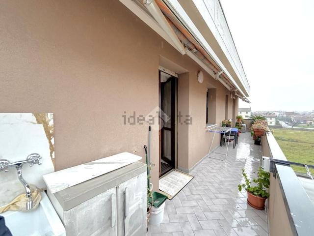 Appartamento in vendita di 108 m² in Via Giovanni Pascoli, 2