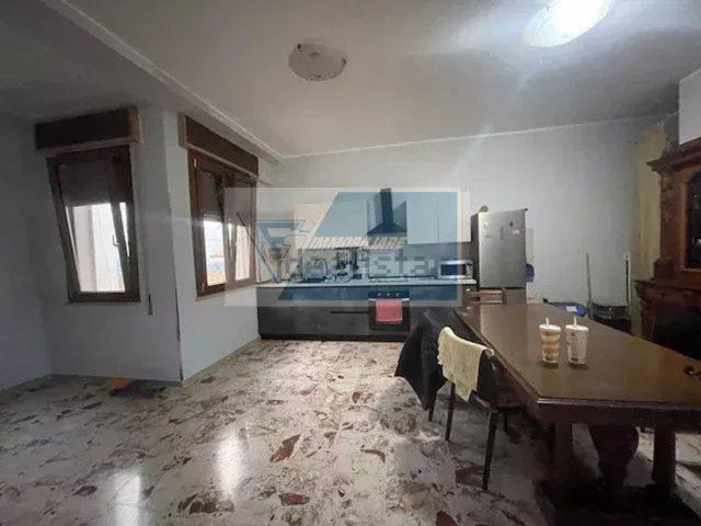 Appartamento in vendita di 108 m² in Via Daniele Monteleoni