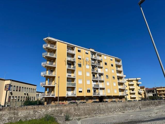 Appartamento in vendita di 108 m² in Via degli Studi, 84