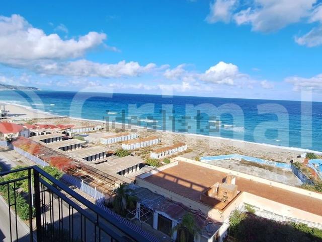 Appartamento in vendita di 108 m² in Via dei Due Mari, 23