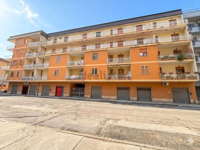 Appartamento in vendita di 108 m² in Via dei Frentani, 5