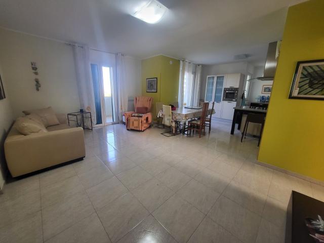 Appartamento in vendita di 108 m² in Via dei Pruni