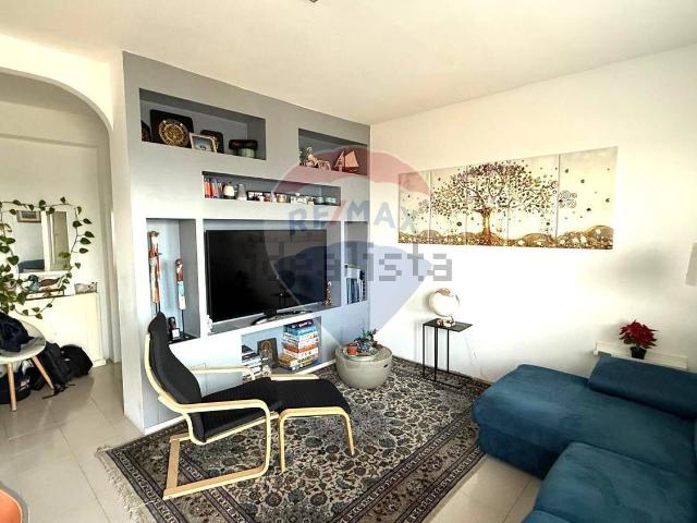 Appartamento in vendita di 108 m² in Via Eleuterio Pagliano, 6