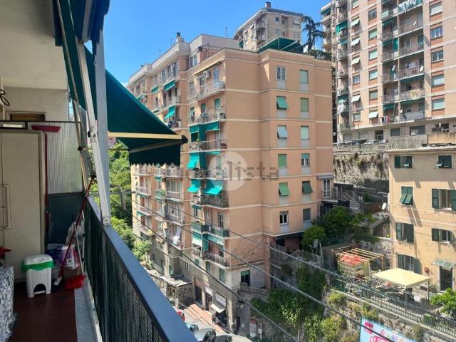 Appartamento in vendita di 108 m² in Via Fereggiano