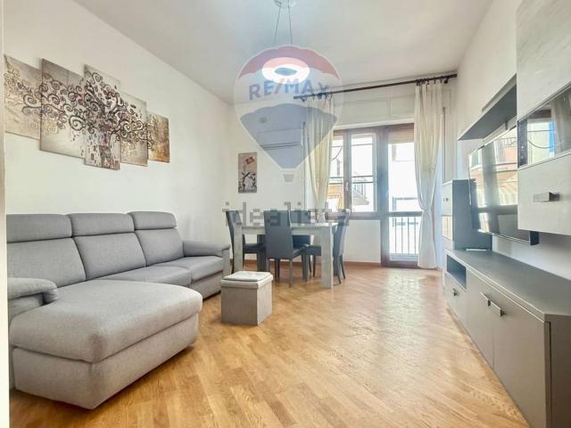 Appartamento in vendita di 108 m² in Via L. Canepa, 24