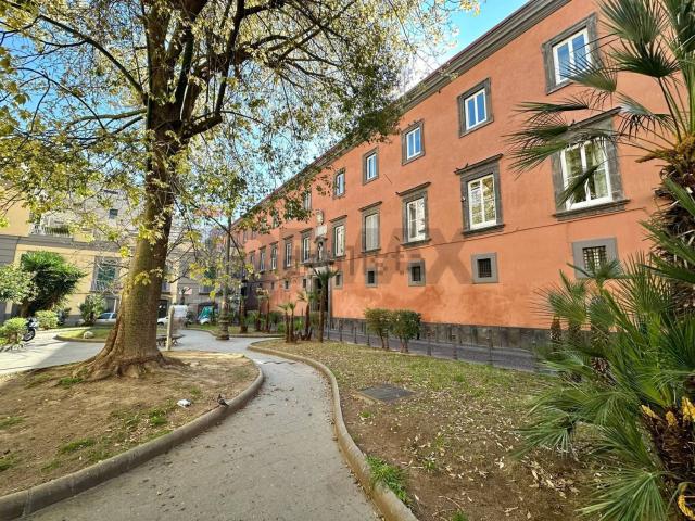 Appartamento in vendita di 108 m² in Via Loffredi, 20