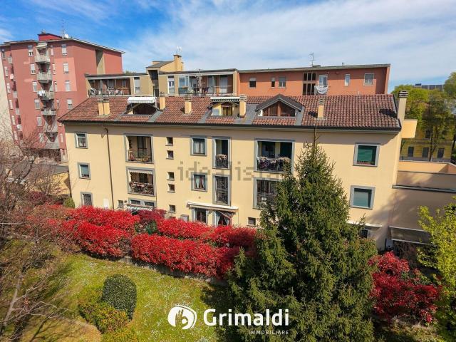 Appartamento in vendita di 108 m² in Via M. Buonarroti, 94