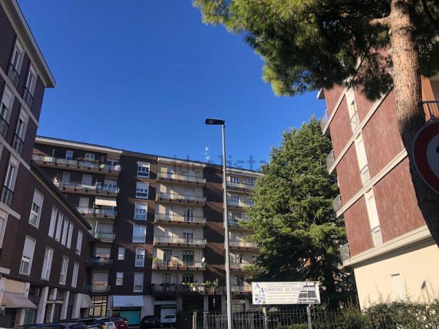 Appartamento in vendita di 108 m² in Via Manara Valgimigli
