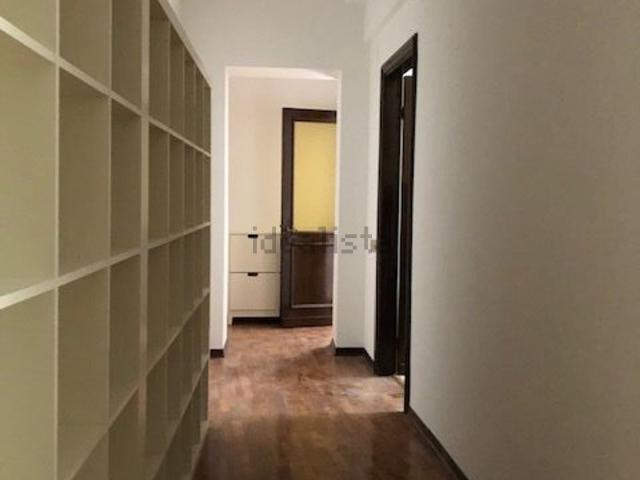Appartamento in vendita di 108 m² in Via Manfredo Fanti