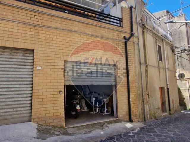 Appartamento in vendita di 108 m² in Via Mercato, 368