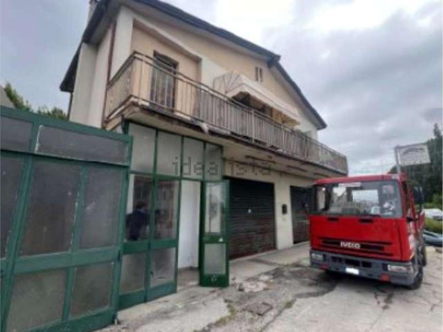 Appartamento in vendita di 108 m² in Via Noventana, 103