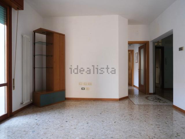 Appartamento in vendita di 108 m² in Via Nino Bixio, 11