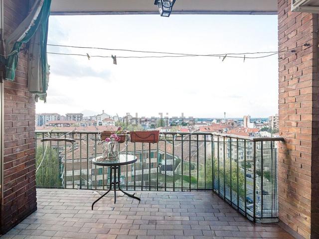 Appartamento in vendita di 108 m² in Via Sospello, 173