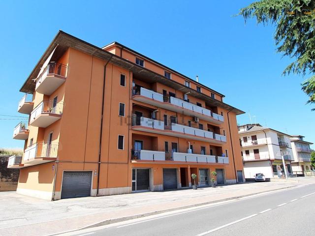 Appartamento in vendita di 108 m² in Via Salaria, 129