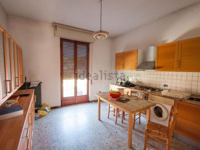 Appartamento in vendita di 108 m² in Via Sarzana, 896