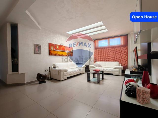 Appartamento in vendita di 108 m² in Via Scaloria, 115