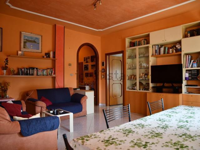 Appartamento in vendita di 108 m² in Via Sparanise I Tratto, 111