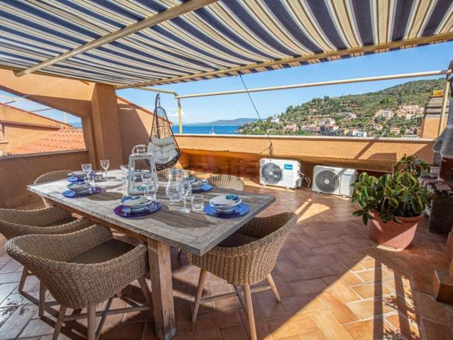 Appartamento in vendita di 108 m² in Via Panoramica