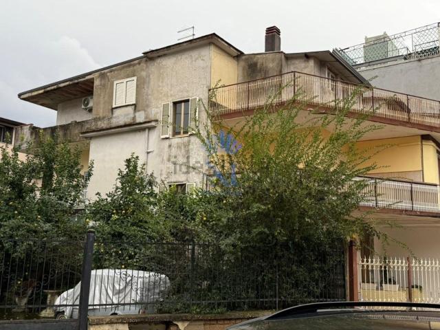 Appartamento in vendita di 108 m² in Via Papa Gennaro, 12
