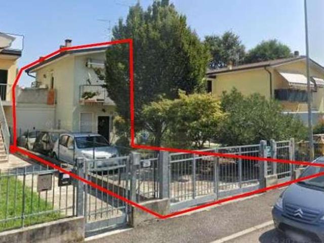 Appartamento in vendita di 108 m² in Via Parmala, 17