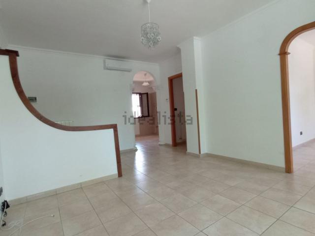 Appartamento in vendita di 108 m² in Via Puglia, 8