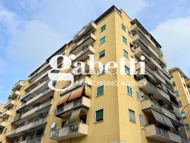 Appartamento in vendita di 108 m² in Via Roviano, 5