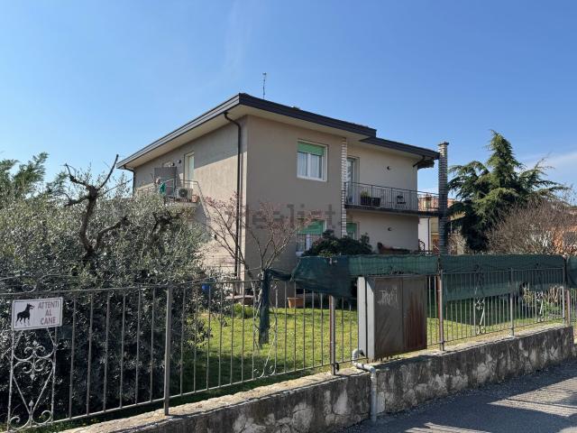 Appartamento in vendita di 108 m² in Via Rosa, 2