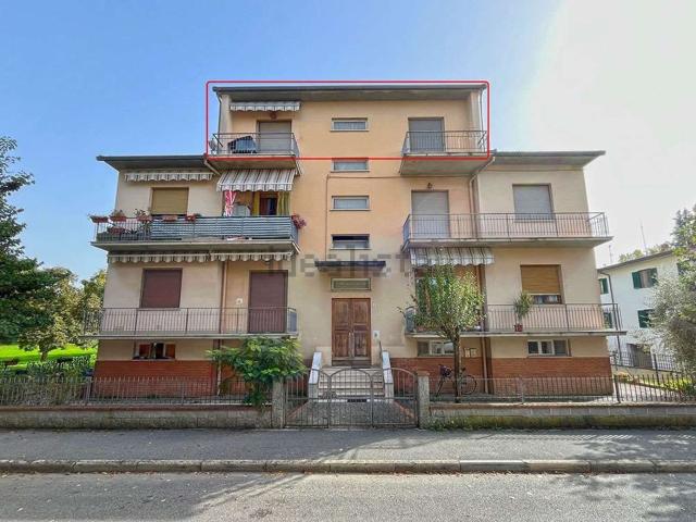 Appartamento in vendita di 108 m² in Via Tevere, 4