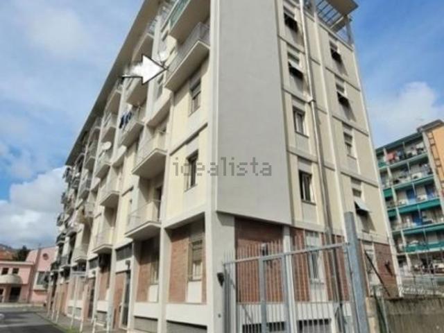 Appartamento in vendita di 108 m² in Via Ugo Foscolo, 128