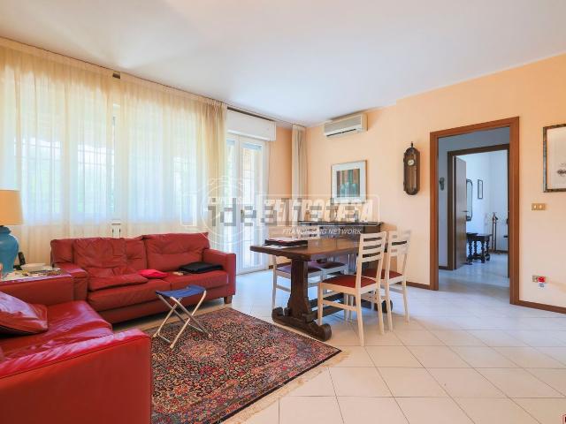 Appartamento in vendita di 108 m² in Via Vanotto, 4