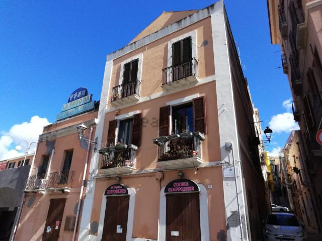 Appartamento in vendita di 108 m² in Via Vittorio Porcile, 32