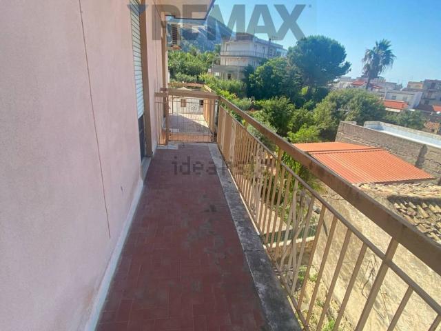 Appartamento in vendita di 108 m² in Via Vincenzo Bellini, 37