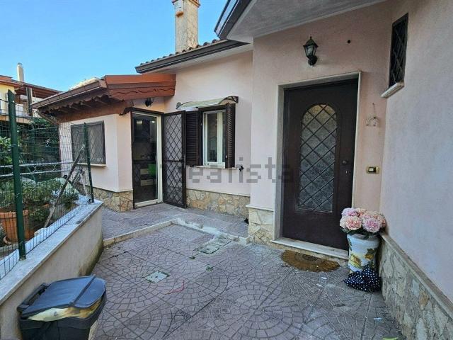 Appartamento in vendita di 108 m² in Via XXV Luglio