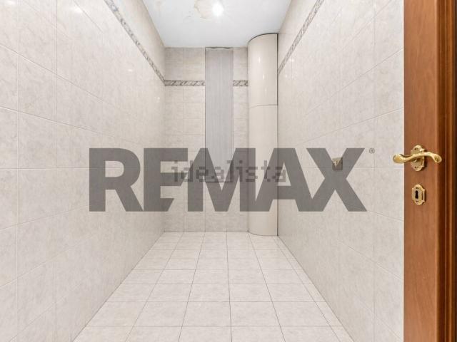 Appartamento in vendita di 108 m² in Viale Gran Sasso, 31