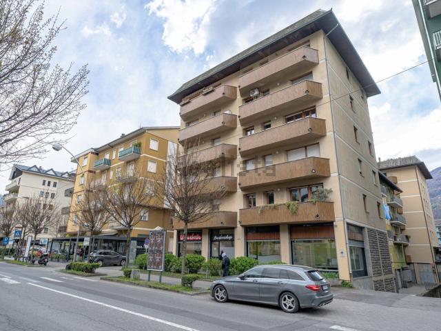Appartamento in vendita di 108 m² in Viale Milano, 27