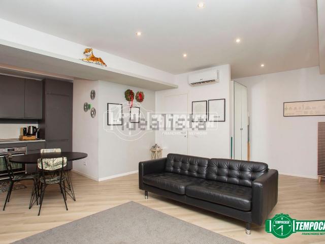 Appartamento in vendita di 108 m² in Viale Papiniano, 45