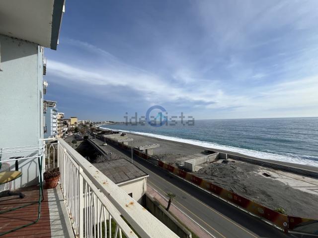 Appartamento in vendita di 108 m² in Lungomare Stefano Pugliese, 171