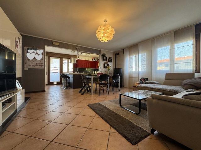 Appartamento in vendita di 109 m² in Viale delle Repubblica