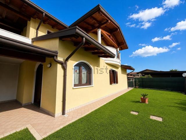 Appartamento in vendita di 109 m² in Via Giovanni XXIII