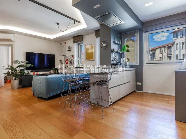 Appartamento in vendita di 109 m² in Via Carlo Farini, 81