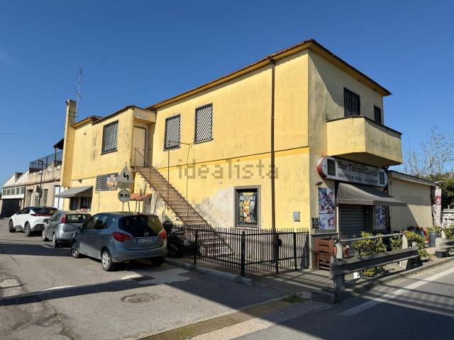 Appartamento in vendita di 109 m² in Via Cesare Battisti