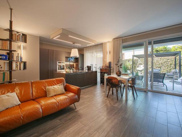 Appartamento in vendita di 109 m² in Via Adamello, 12