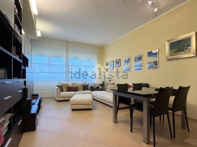 Appartamento in vendita di 109 m² in Via Barnaba Panizza, 7