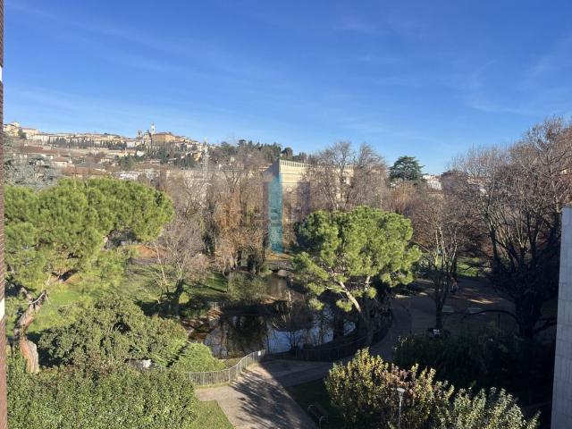 Appartamento in vendita di 109 m² in Via Broseta