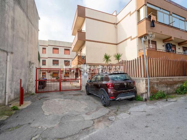 Appartamento in vendita di 109 m² in Via Giuseppe Fava, 47