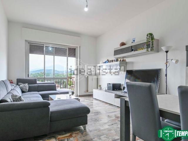 Appartamento in vendita di 109 m² in Via Gianbattista Moroni