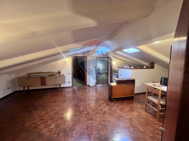 Appartamento in vendita di 109 m² in Via Giovanni Boccaccio, 15