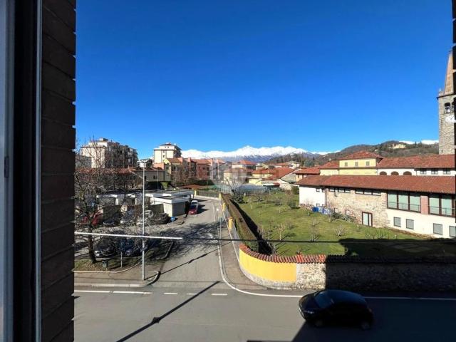 Appartamento in vendita di 109 m² in Via Detomati, 18