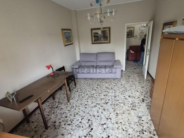 Appartamento in vendita di 109 m² in Via degli Imbriani