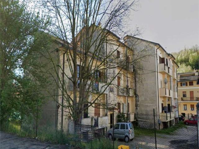 Appartamento in vendita di 109 m² in Via dei Marsi, 134